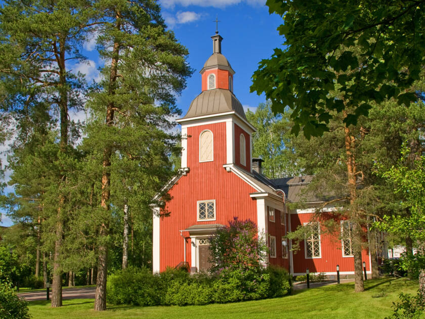 Vanha kirkko kesällä