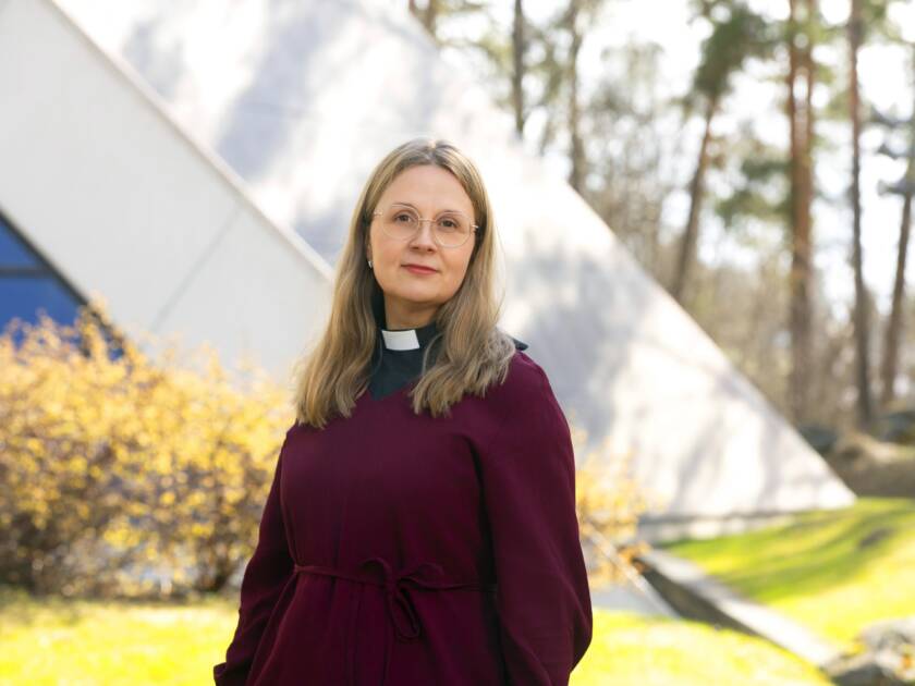 Kirkkoherra Hanna-Leena Kevätsalo-Vuorio.